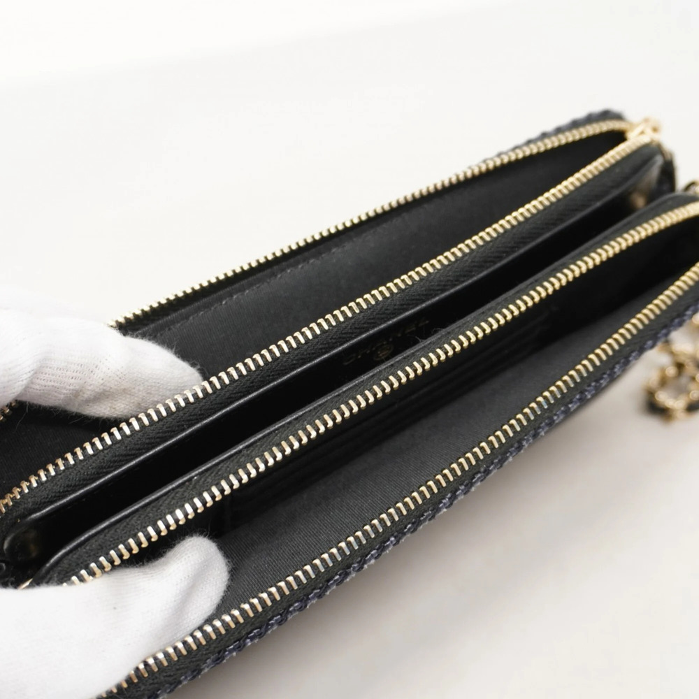 CHANEL Blue Deauville Wallet - Picture 4 of 7